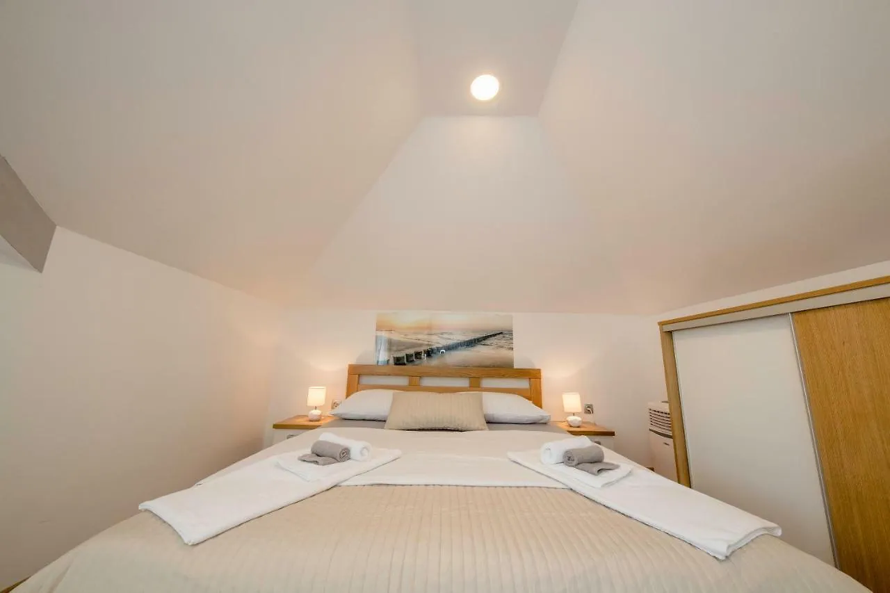 Vila Marija Kampor Apartment